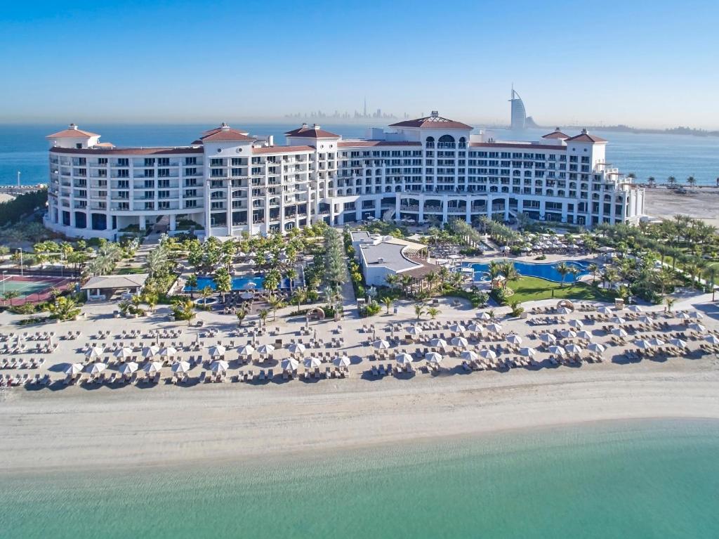 همه چیز درباره ریزورت Waldorf Astoria دبی
